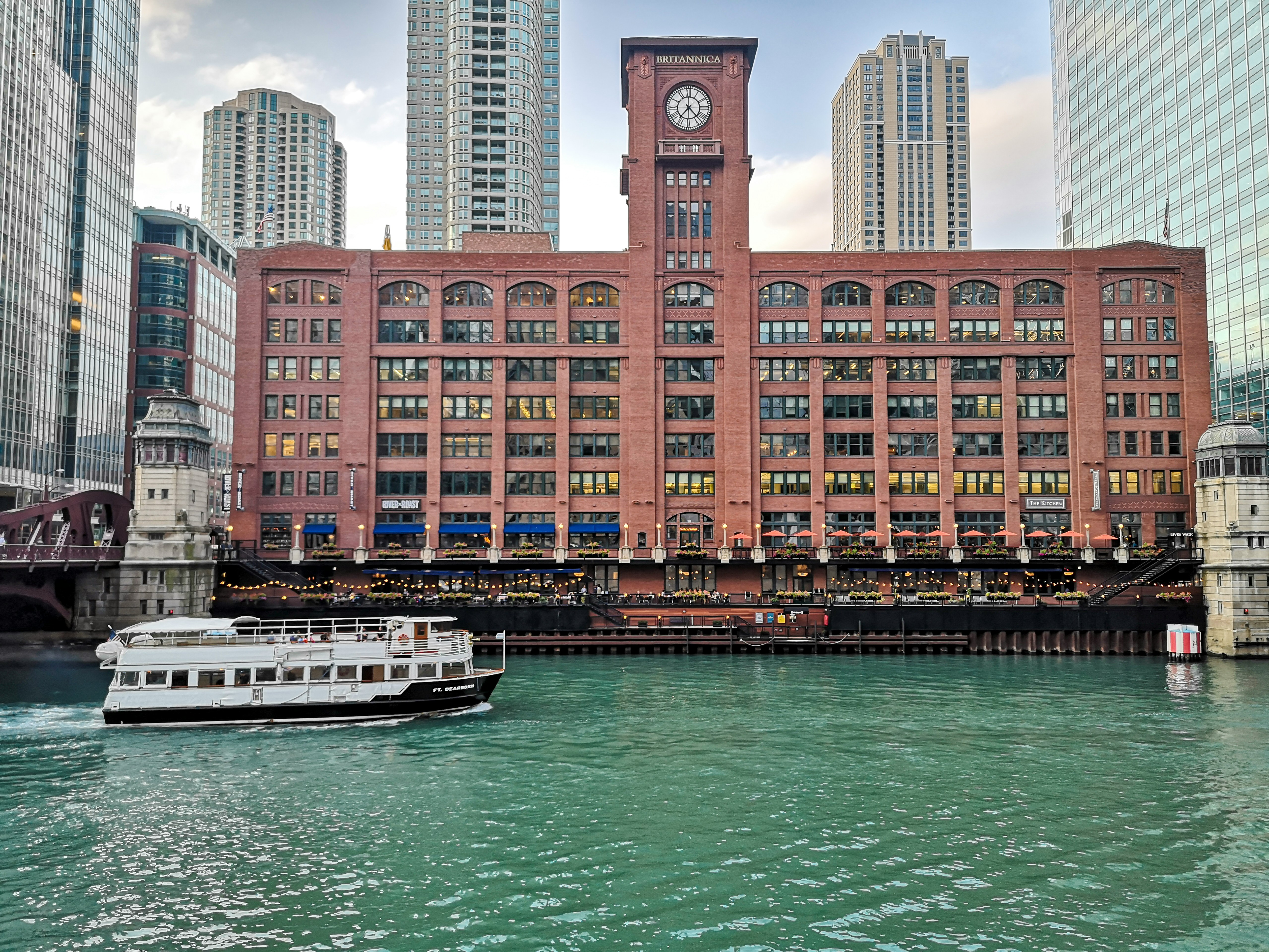 Illinois Corporate Tax Rate Guide: Starting a Business in the Great Lakes in 2024